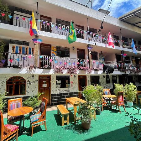 El Jardin Escondido Party Hostel 巴尼奥斯 外观 照片