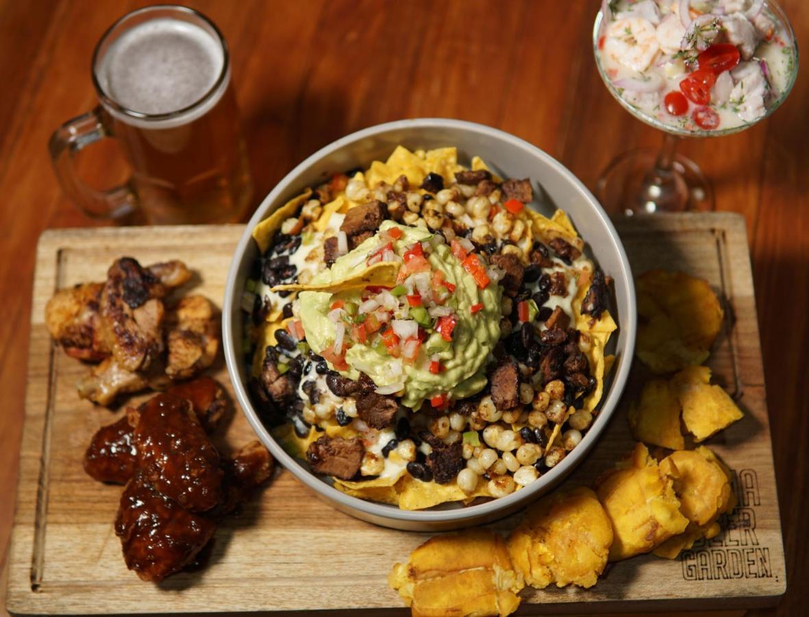 El Jardin Escondido Party Hostel 巴尼奥斯 外观 照片