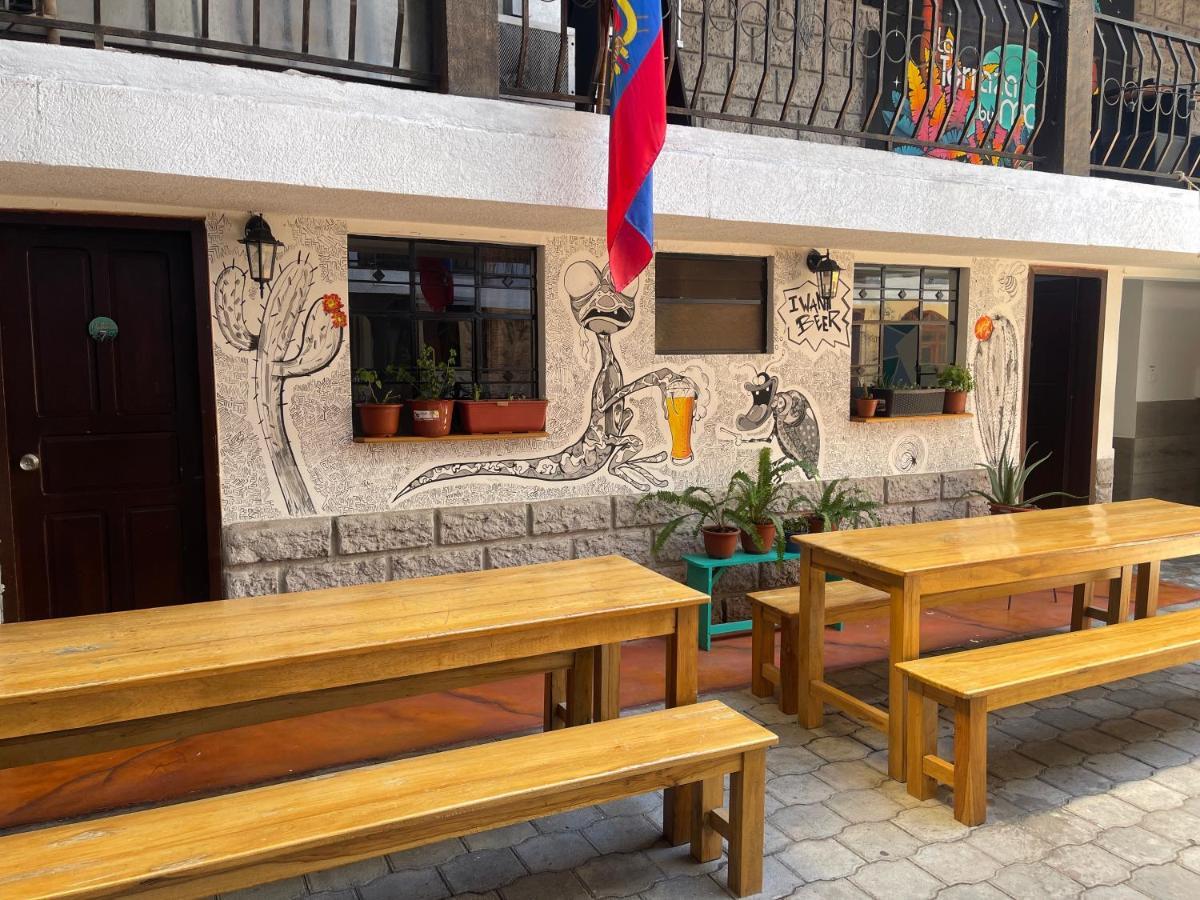 El Jardin Escondido Party Hostel 巴尼奥斯 外观 照片
