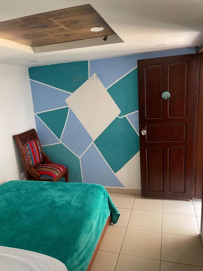 El Jardin Escondido Party Hostel 巴尼奥斯 外观 照片