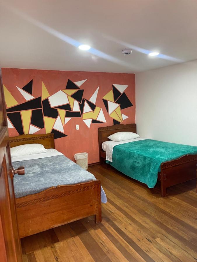 El Jardin Escondido Party Hostel 巴尼奥斯 外观 照片