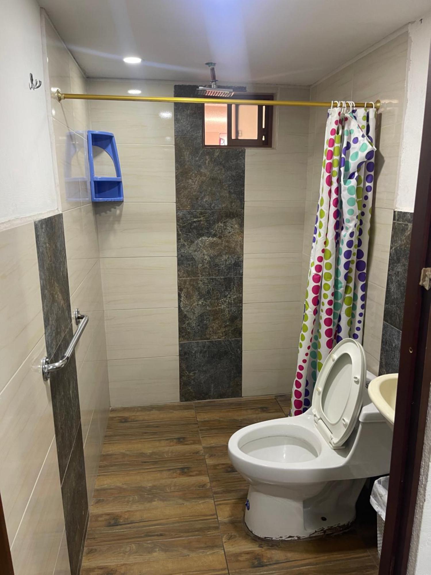El Jardin Escondido Party Hostel 巴尼奥斯 外观 照片