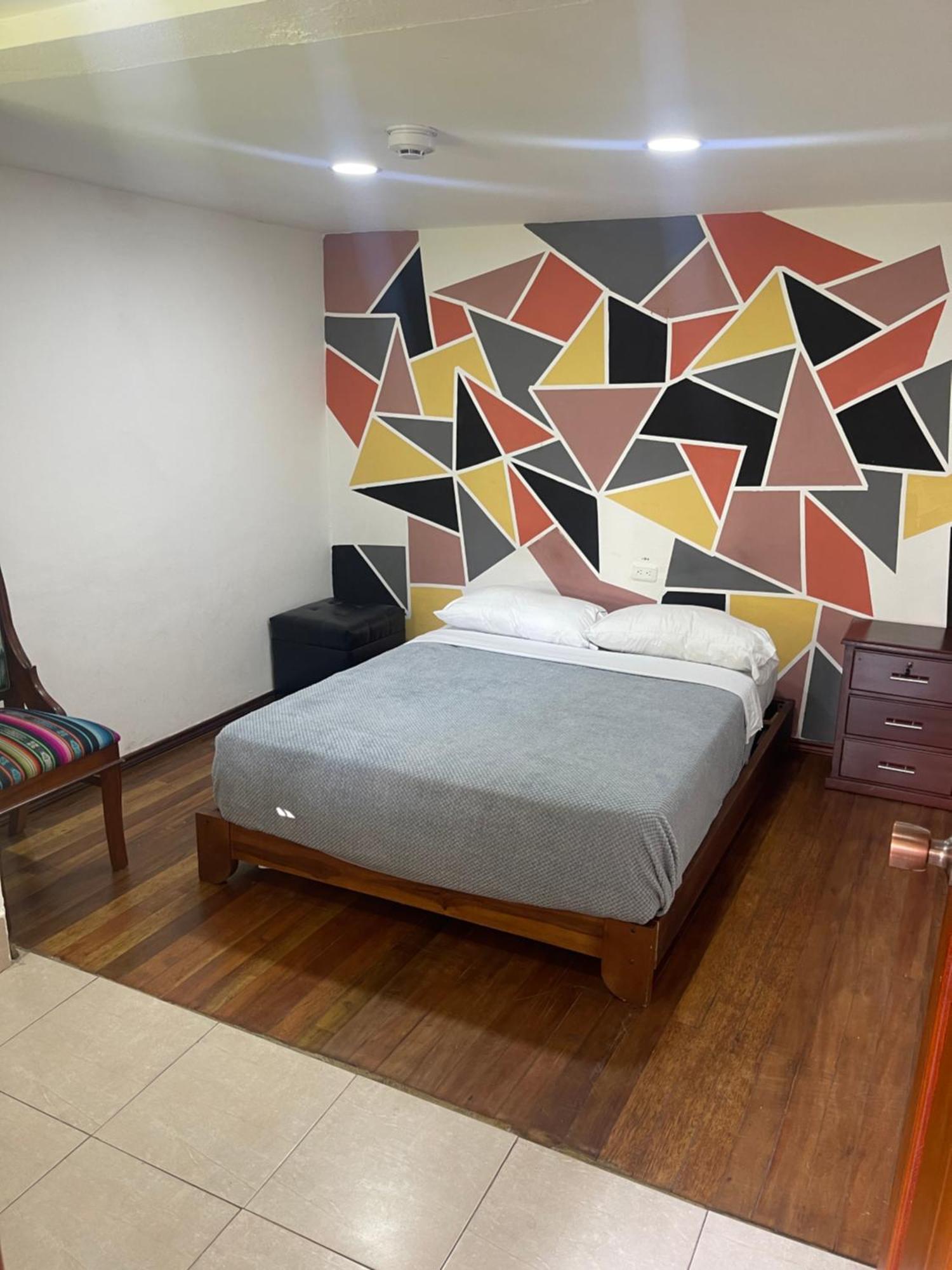 El Jardin Escondido Party Hostel 巴尼奥斯 外观 照片