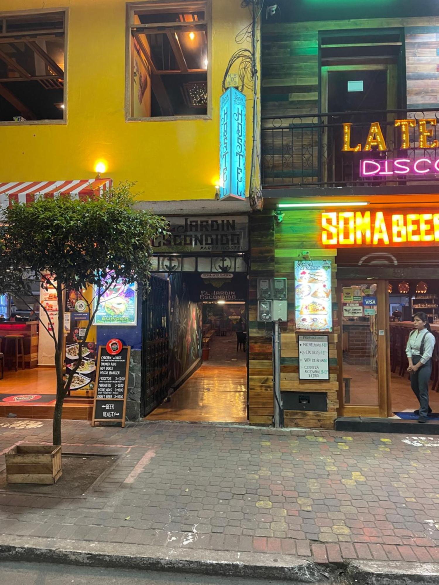 El Jardin Escondido Party Hostel 巴尼奥斯 外观 照片