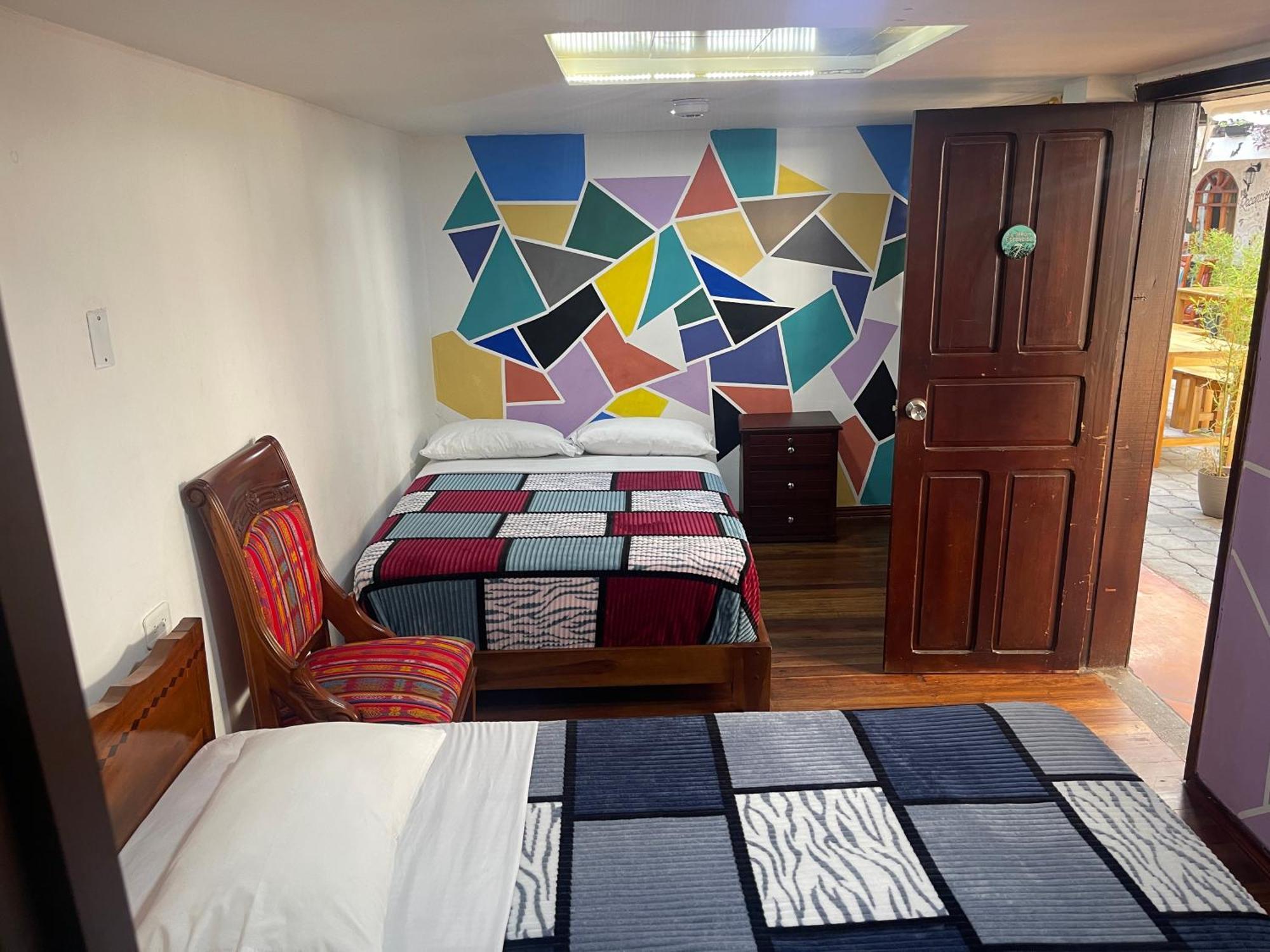 El Jardin Escondido Party Hostel 巴尼奥斯 外观 照片