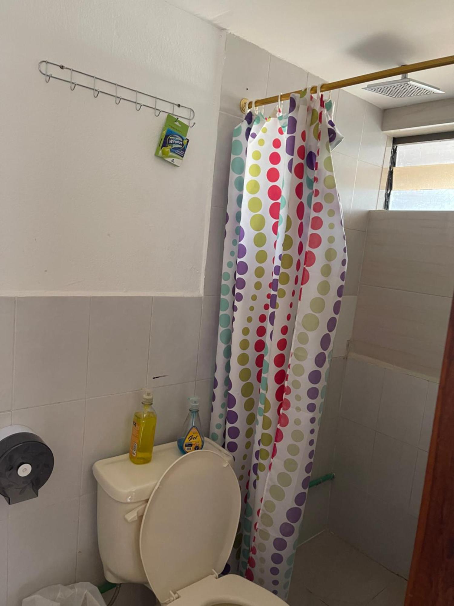 El Jardin Escondido Party Hostel 巴尼奥斯 外观 照片